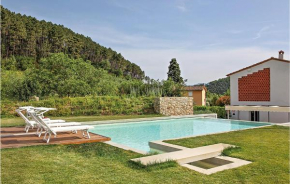 Amazing home in Capannori with Outdoor swimming pool, WiFi and 5 Bedrooms Capannori
